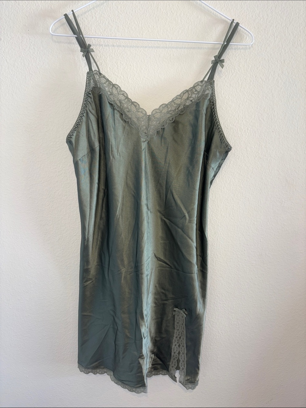 Victoria's Secret Green Lace Chemise NWOT